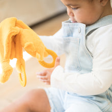 Charger l'image dans la galerie, GIRAFE “TEETHER BUDDY ”