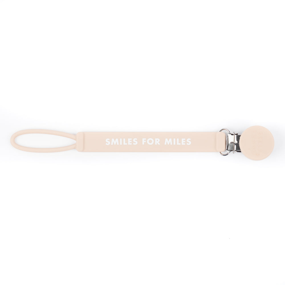 CLIP DE SUCETTE “SMILES FOR MILES”