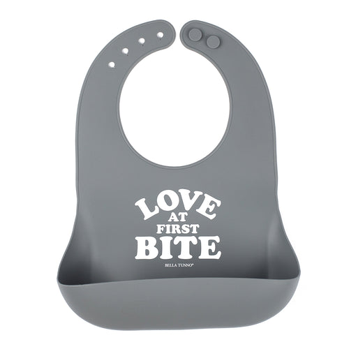 LOVE AT FIRST BITE WONDER BIB